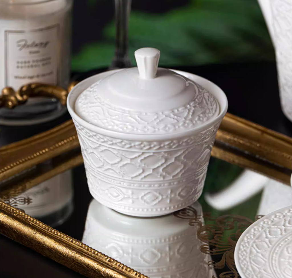 Relief Rim Tea Service Set No. 02